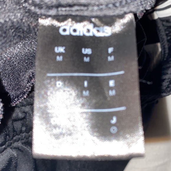 adidas pants, with zip pockets - Picture 2 of 2